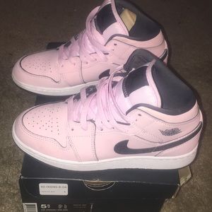 Jordan mid ones grade school